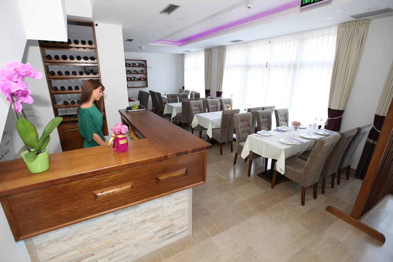 Apis Hotel Trebin Dış mekan fotoğraf