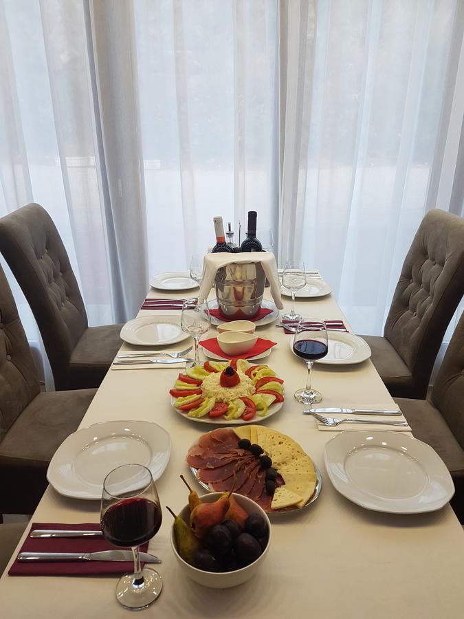 Apis Hotel Trebin Dış mekan fotoğraf